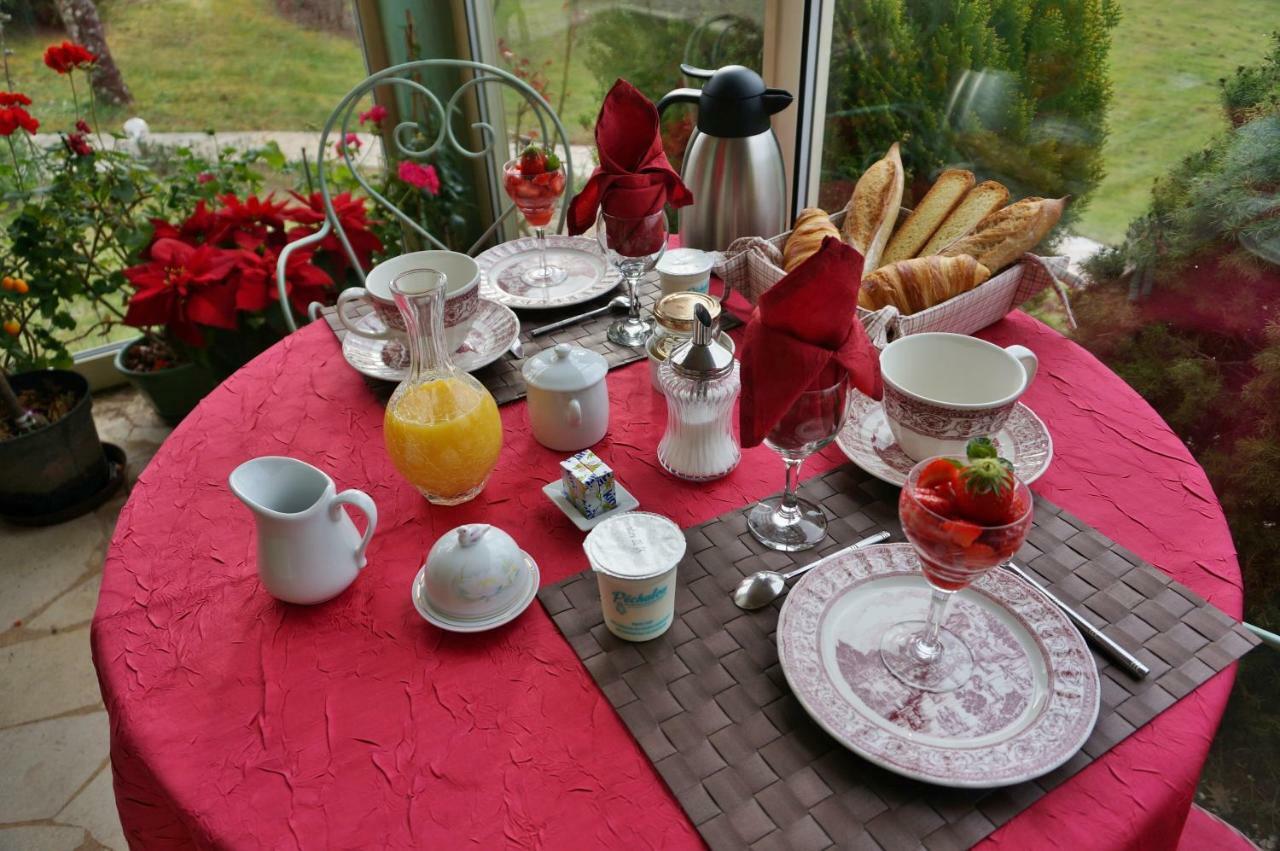 Bed and Breakfast Les Feuillantines Perigord Noir à Saint-Cyprien  Extérieur photo